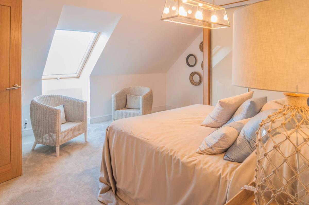 Central Modern Townhouse In Saundersfoot 빌라 외부 사진