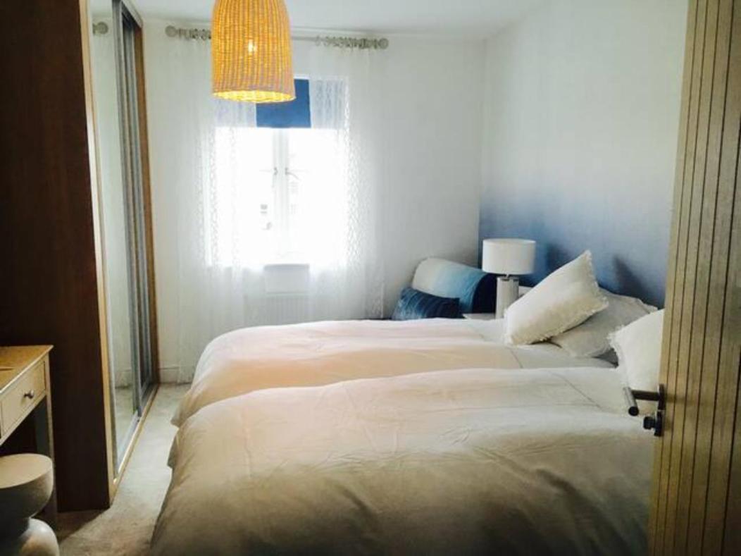 Central Modern Townhouse In Saundersfoot 빌라 외부 사진